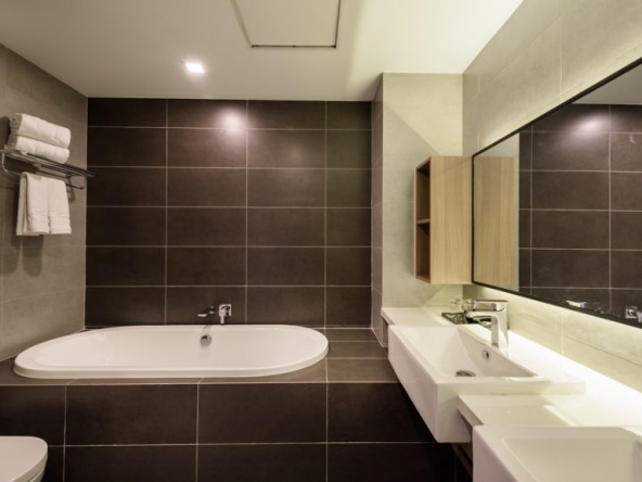 the bathroom of the 1-bedroom luxury serviced apartment for rent in BKK1 in Phnom Penh