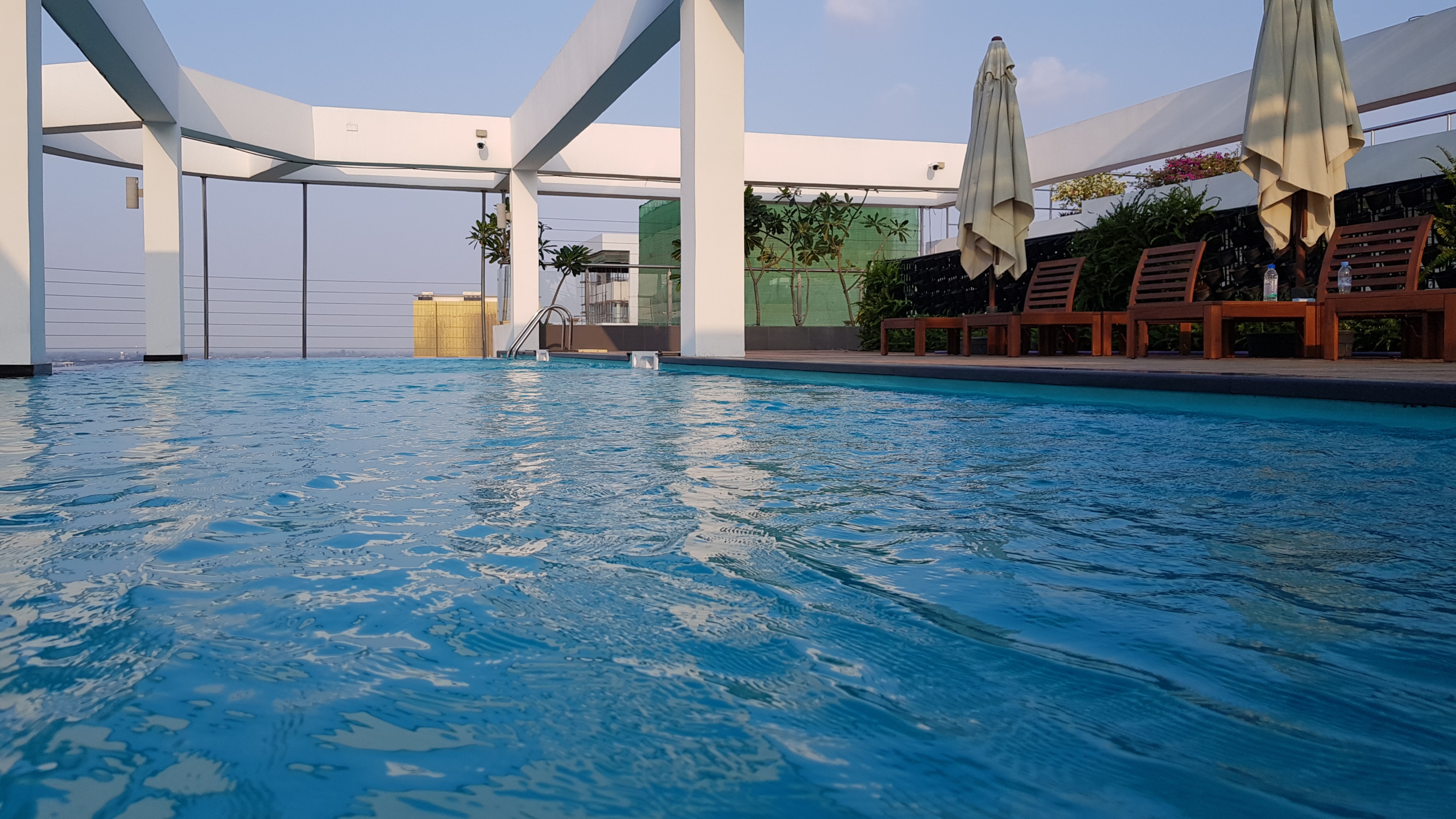 the swimming pool of the 1-bedroom serviced apartment for rent in BKK1 in Phnom Penh