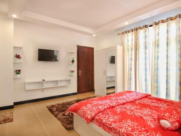 2 bedrooms 2 bathrooms serviced apartment for rent in Toul Tom Pong Phnom Penh