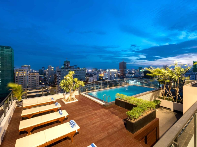 the swimming pool of the 1-bedroom duplex loft serviced apartment for rent in BKK1 in Phnom Penh Cambodia