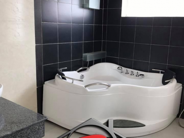 the bathroom of the 1-bedroom serviced apartment for rent in BKK1 in Phnom Penh Cambodia