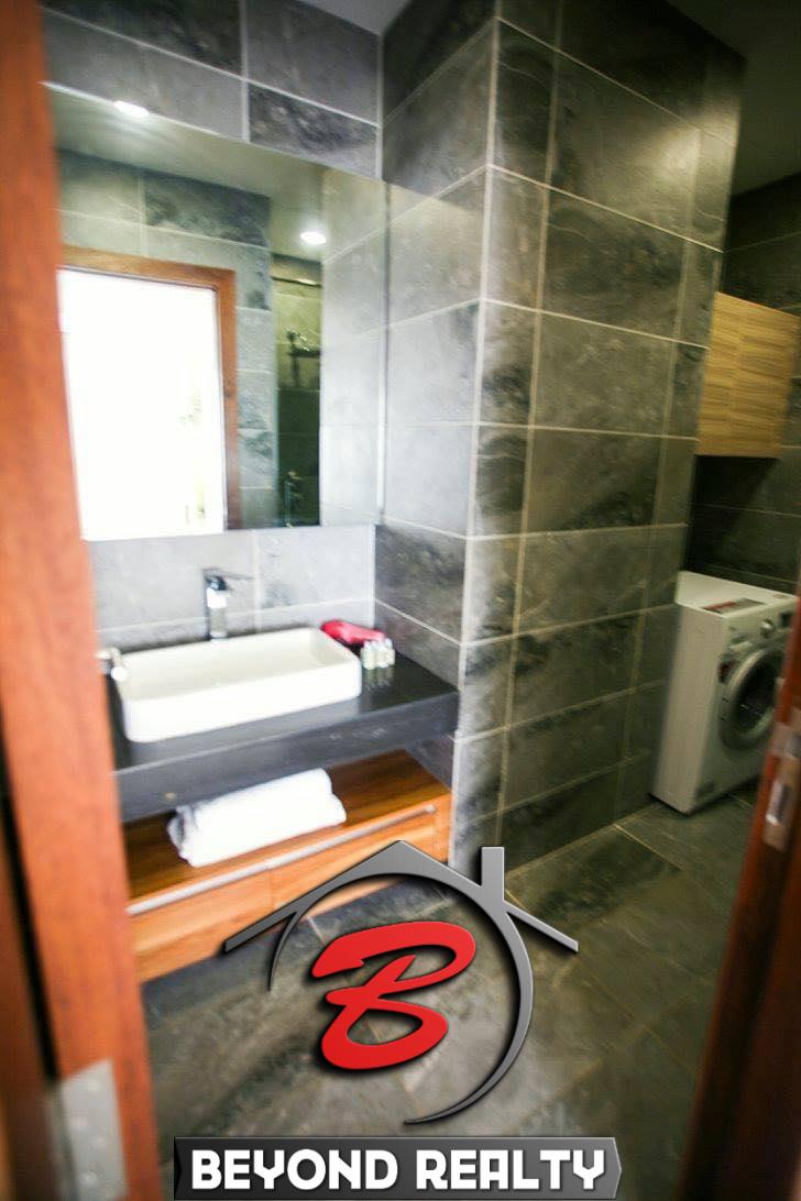 the bathroom of the 1br spacious luxury condo for sale (resale) at Aura Condominium in Daun Penh Phnom Penh Cambodia