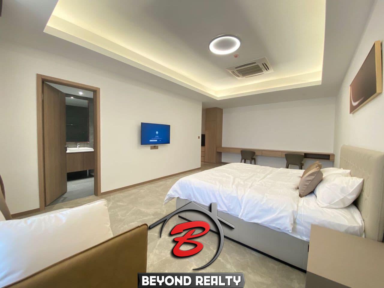 a bedroom of the 3-bedroom luxury spacious serviced flat for rent