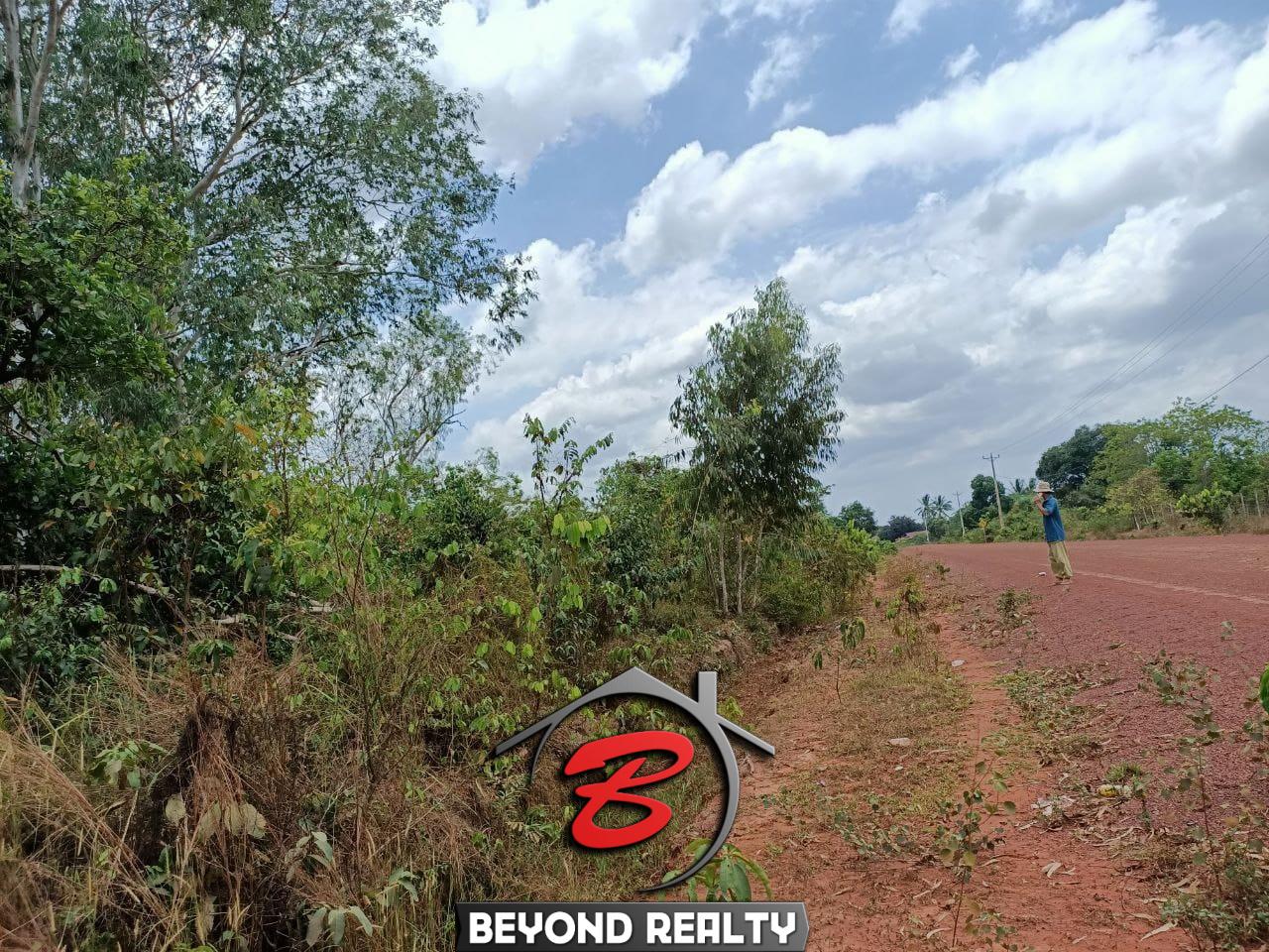the road near the cheap land for sale in Srae Ambel Koh Kong Cambodia