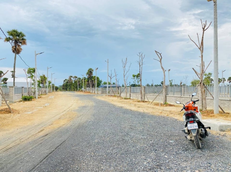the road near the land for sale near Kampot Train Station in Krong Kampot Cambodia