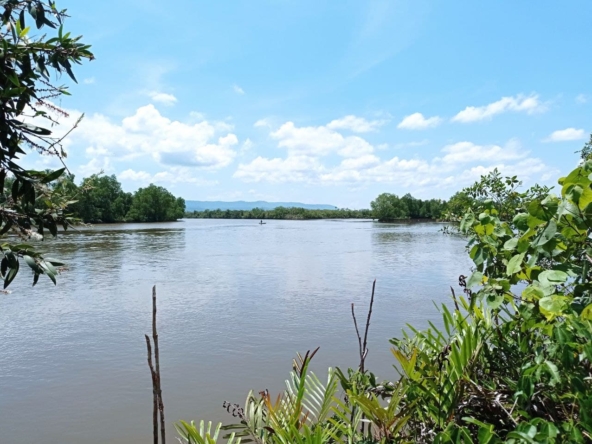 riverside land for sale in Srae Ambel
